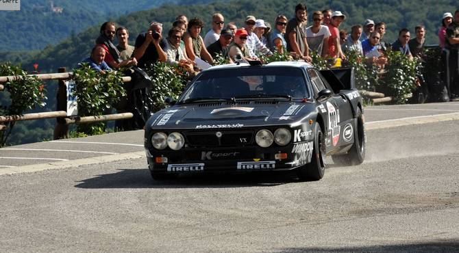 Lucky-Pons (Rally Club Sandro Munari  Lancia rally 037 # 303)