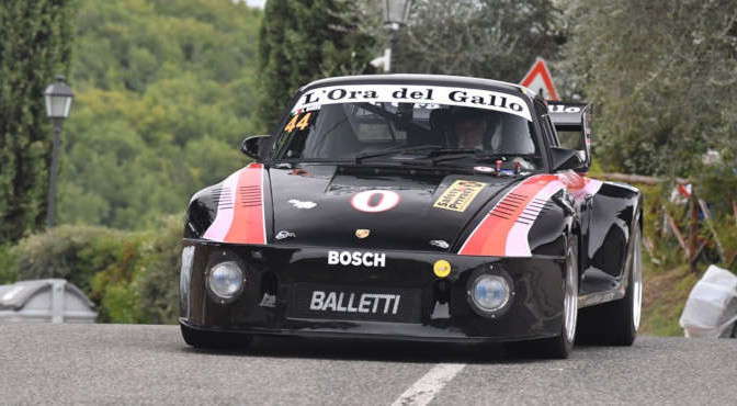 Andrea Baroni ( Porsche 911 SC #44)