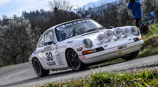 Palmieri Giuliano-Zambiasi Lucia, Porsche 911 S #30