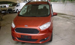 COURIER1_2401