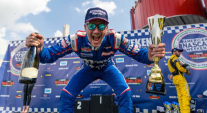 nascar4_0804