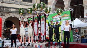 Podio finale, Cerimonia di Premiazione