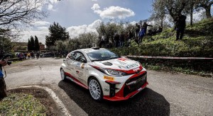 yaris_1203