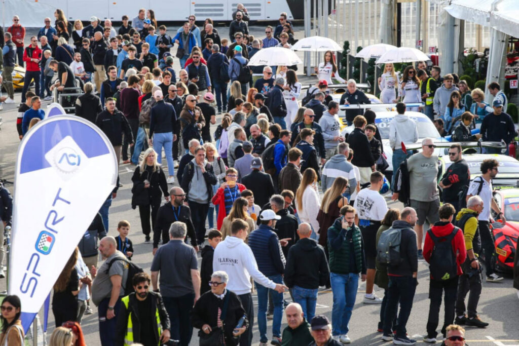 gentepaddock2_1210